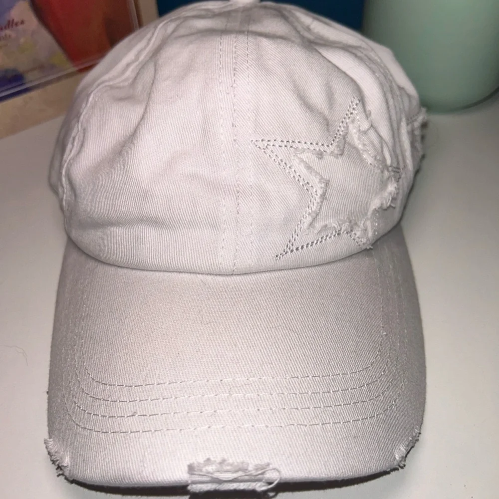 N/A stylish white